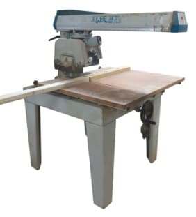 RADIAL ARM SAW - Machinery Used at 7Hill Asset Liquidation