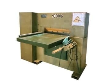 Veneer guillotine machine weili (Small) - Machinery Used at 7Hill Asset Liquidation